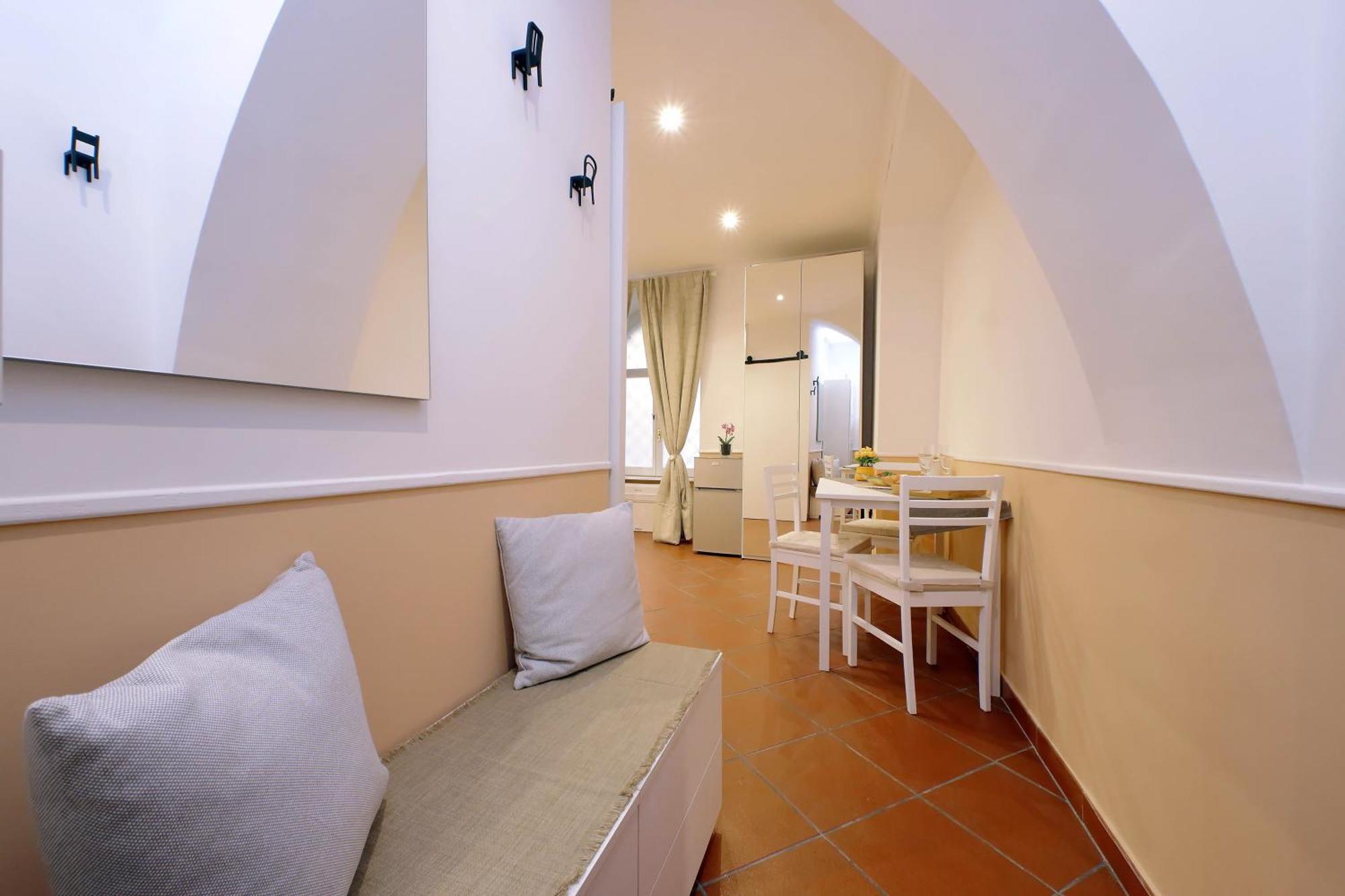Trevi Feddy's Apartment Rom