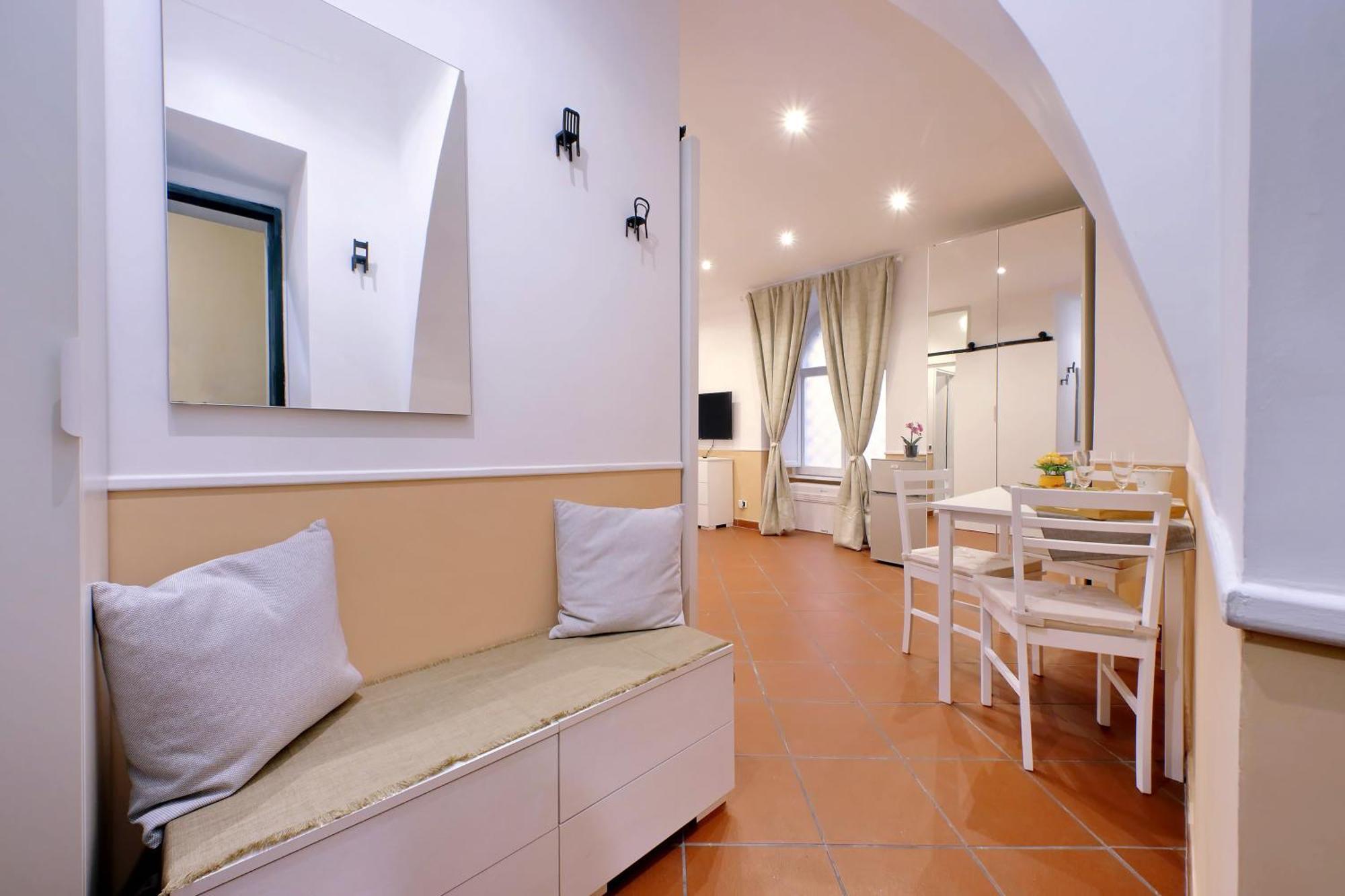 Trevi Feddy's Apartment Rom